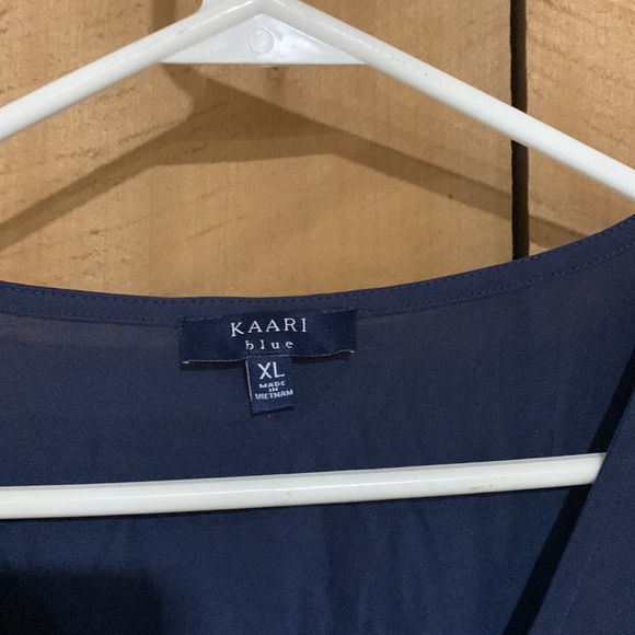 Kaari Brand Top - Picture 2 of 7